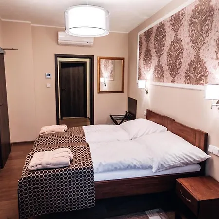 Star Hotel